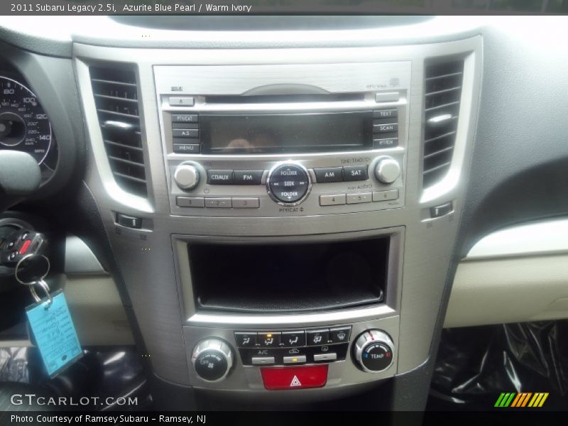 Azurite Blue Pearl / Warm Ivory 2011 Subaru Legacy 2.5i