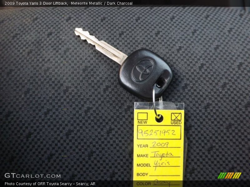 Meteorite Metallic / Dark Charcoal 2009 Toyota Yaris 3 Door Liftback