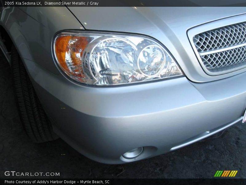 Diamond Silver Metallic / Gray 2005 Kia Sedona LX