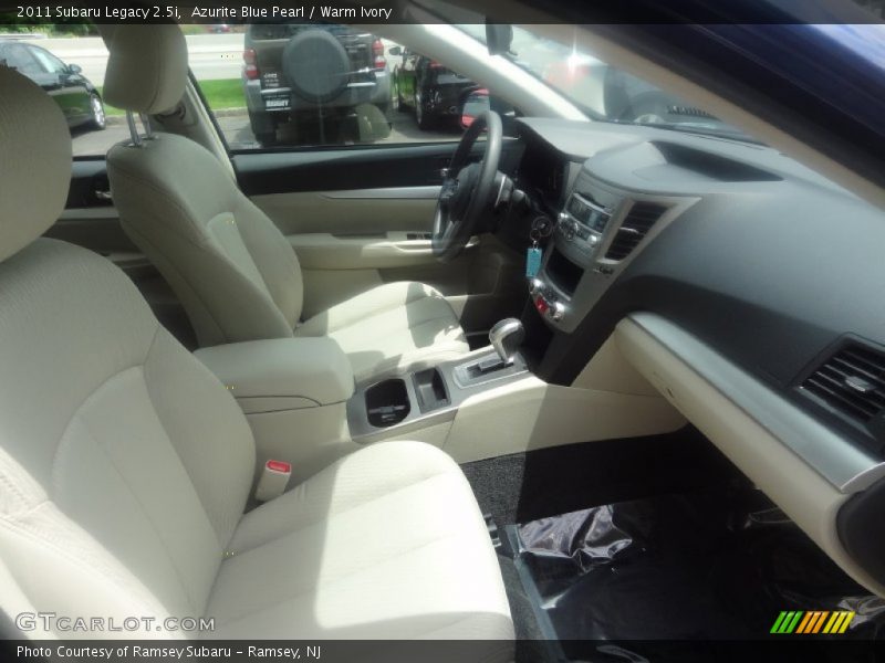 Azurite Blue Pearl / Warm Ivory 2011 Subaru Legacy 2.5i