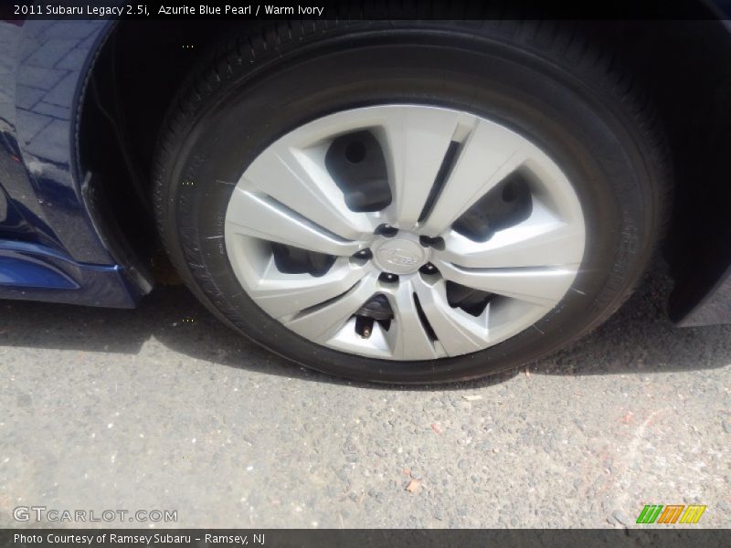 Azurite Blue Pearl / Warm Ivory 2011 Subaru Legacy 2.5i