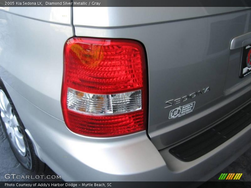 Diamond Silver Metallic / Gray 2005 Kia Sedona LX