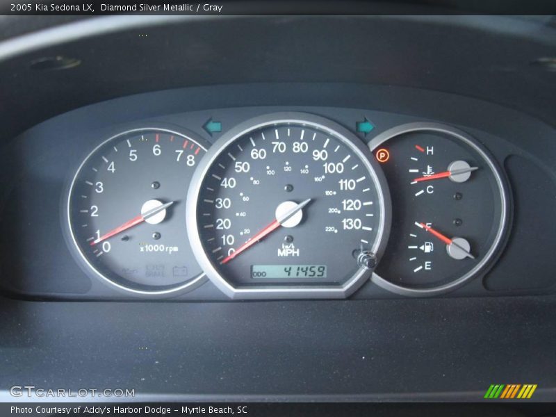 Diamond Silver Metallic / Gray 2005 Kia Sedona LX