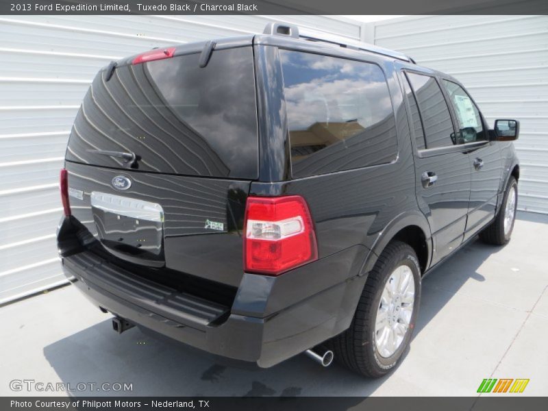 Tuxedo Black / Charcoal Black 2013 Ford Expedition Limited
