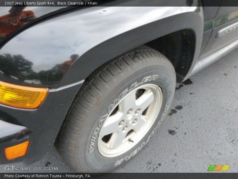 Black Clearcoat / Khaki 2007 Jeep Liberty Sport 4x4