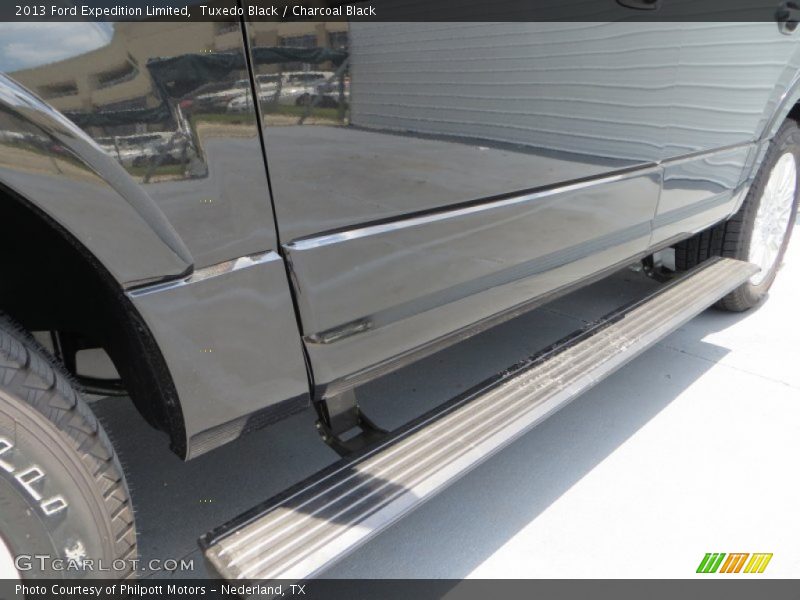 Tuxedo Black / Charcoal Black 2013 Ford Expedition Limited
