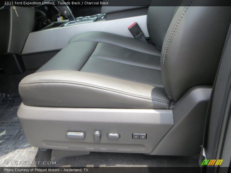 Tuxedo Black / Charcoal Black 2013 Ford Expedition Limited