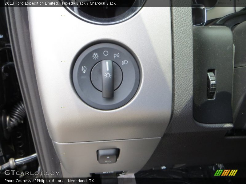 Tuxedo Black / Charcoal Black 2013 Ford Expedition Limited