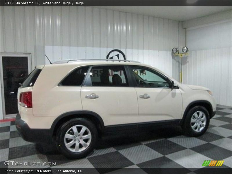 White Sand Beige / Beige 2012 Kia Sorento LX