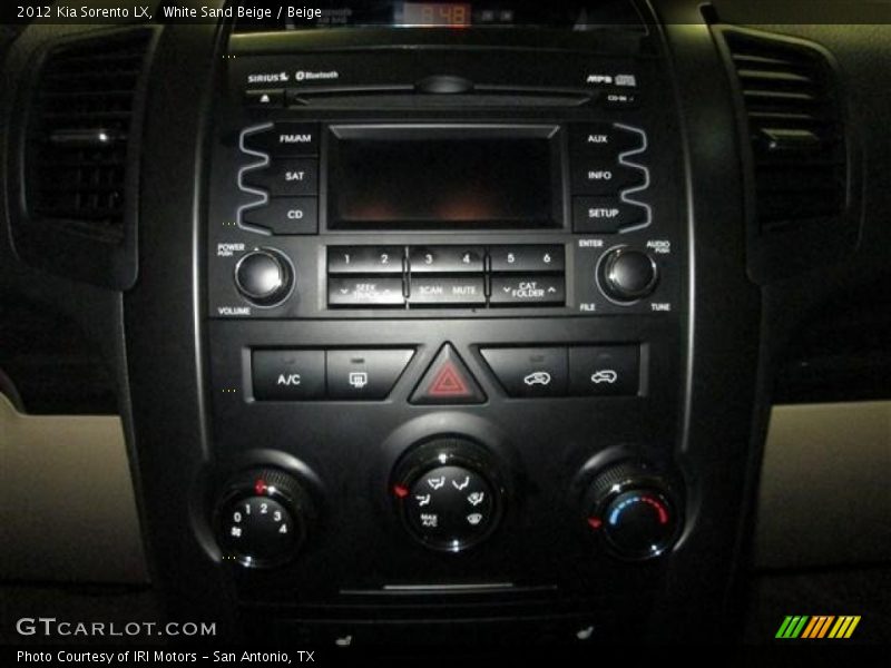 White Sand Beige / Beige 2012 Kia Sorento LX