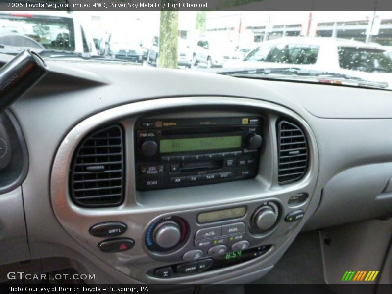 Controls of 2006 Sequoia Limited 4WD
