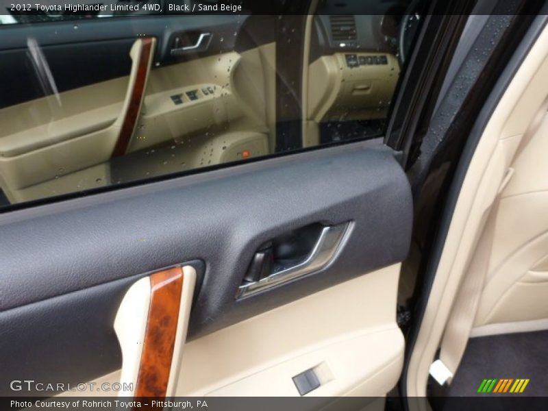 Black / Sand Beige 2012 Toyota Highlander Limited 4WD
