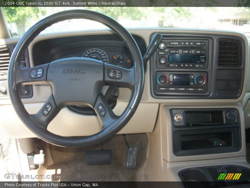 Summit White / Neutral/Shale 2004 GMC Yukon XL 1500 SLT 4x4