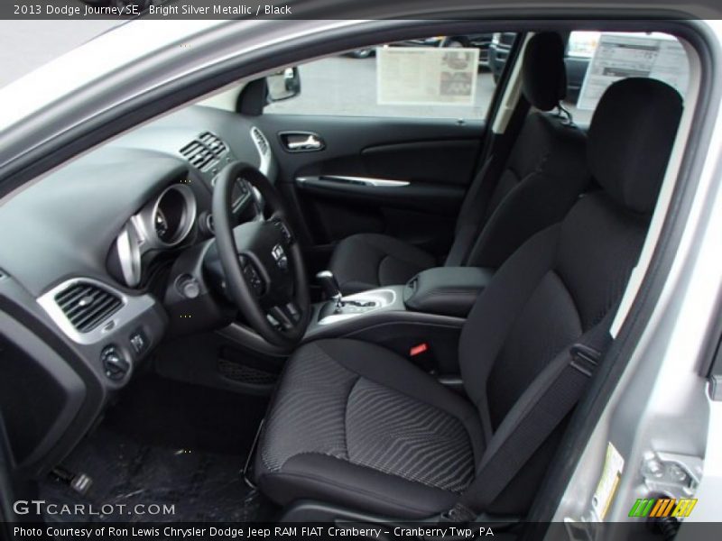 Bright Silver Metallic / Black 2013 Dodge Journey SE