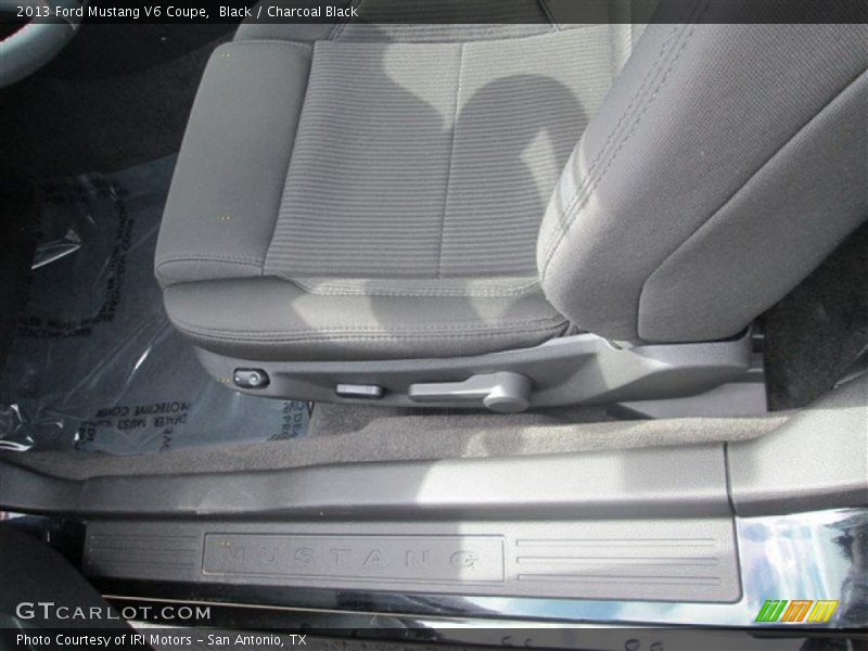 Black / Charcoal Black 2013 Ford Mustang V6 Coupe