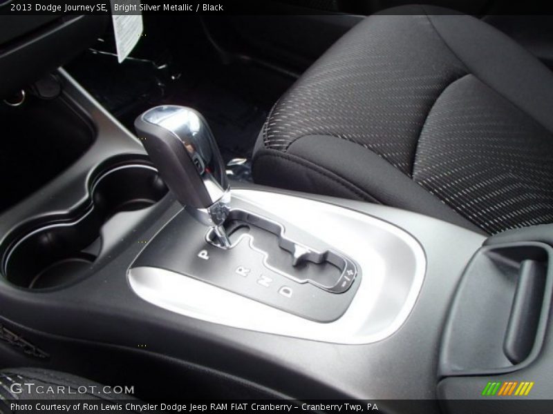 Bright Silver Metallic / Black 2013 Dodge Journey SE