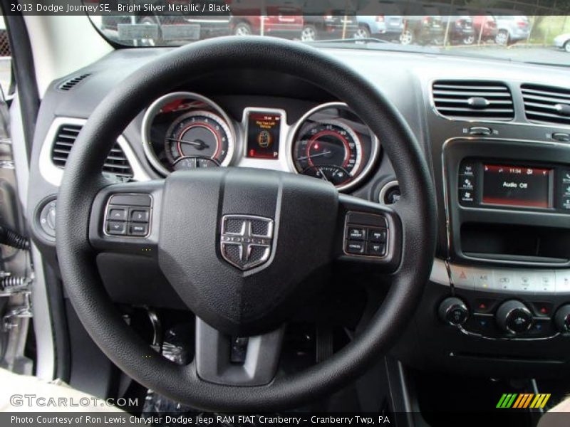 Bright Silver Metallic / Black 2013 Dodge Journey SE