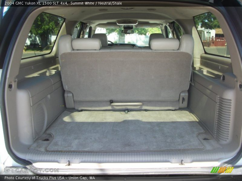 Summit White / Neutral/Shale 2004 GMC Yukon XL 1500 SLT 4x4