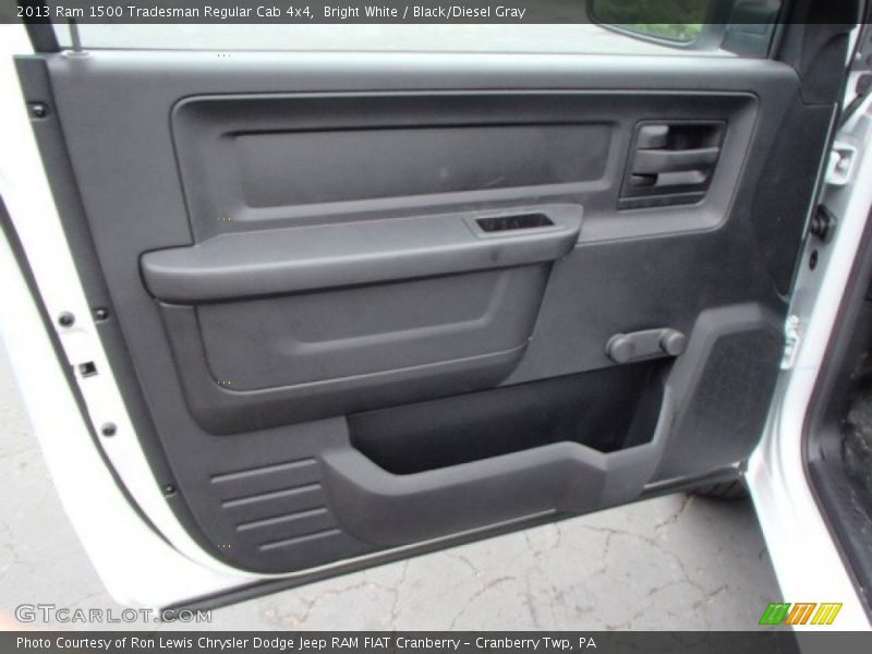 Bright White / Black/Diesel Gray 2013 Ram 1500 Tradesman Regular Cab 4x4