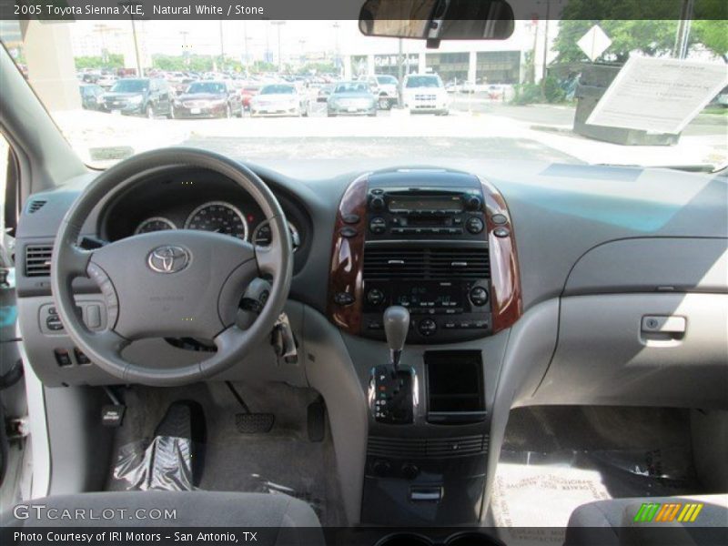 Natural White / Stone 2005 Toyota Sienna XLE