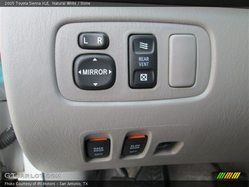 Natural White / Stone 2005 Toyota Sienna XLE