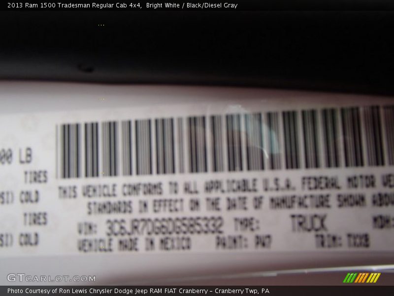 Bright White / Black/Diesel Gray 2013 Ram 1500 Tradesman Regular Cab 4x4