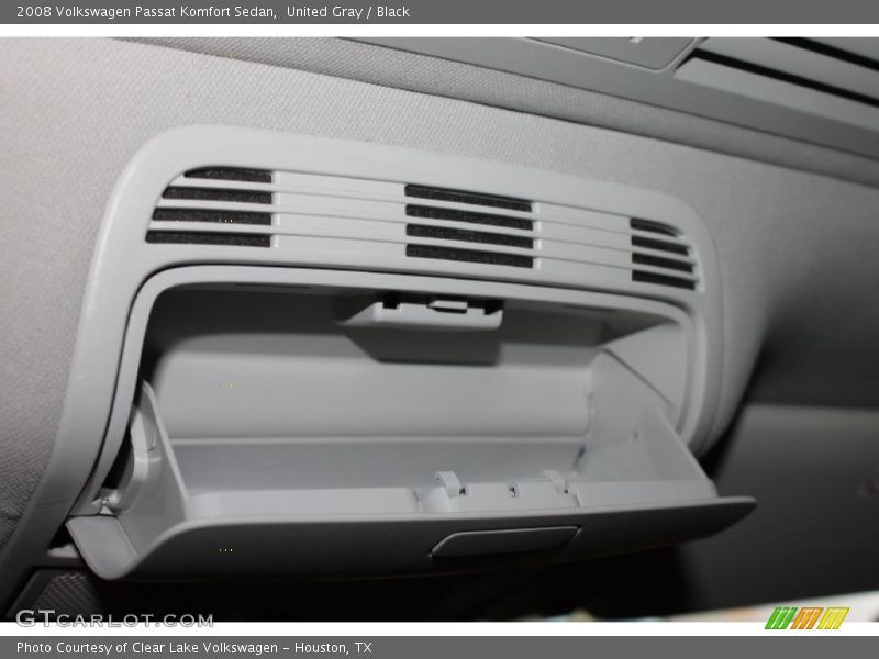 United Gray / Black 2008 Volkswagen Passat Komfort Sedan