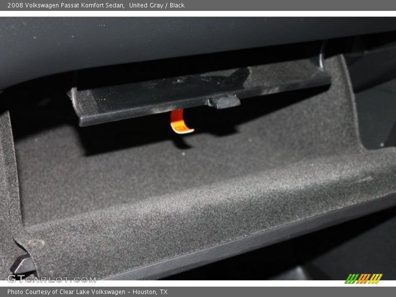 United Gray / Black 2008 Volkswagen Passat Komfort Sedan