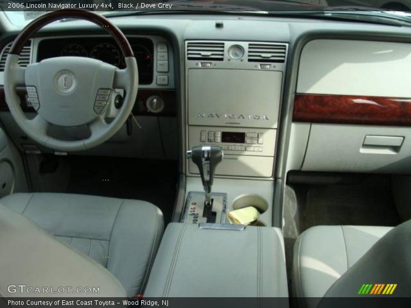 Black / Dove Grey 2006 Lincoln Navigator Luxury 4x4