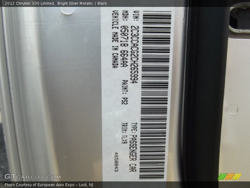 Bright Silver Metallic / Black 2012 Chrysler 300 Limited