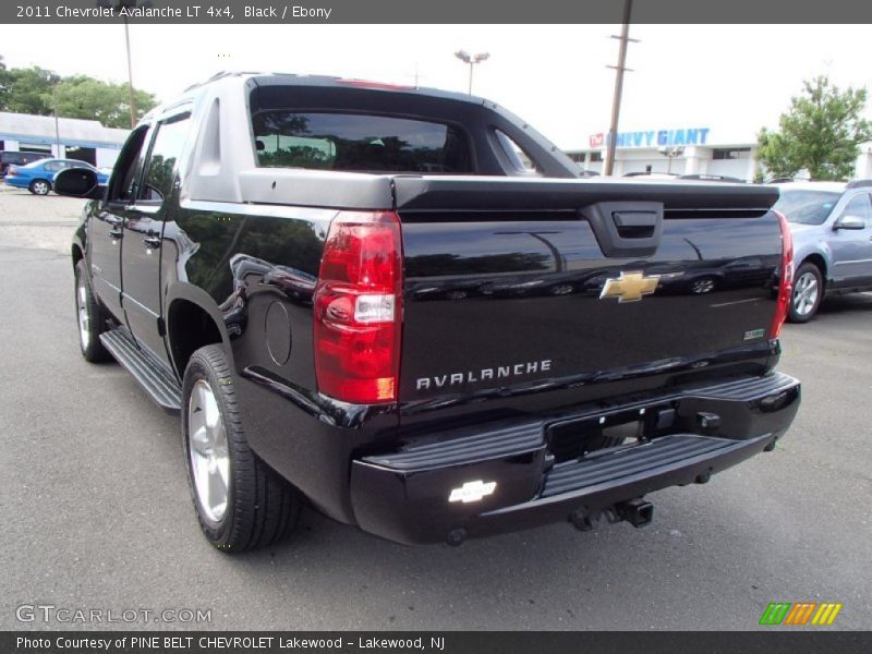 Black / Ebony 2011 Chevrolet Avalanche LT 4x4