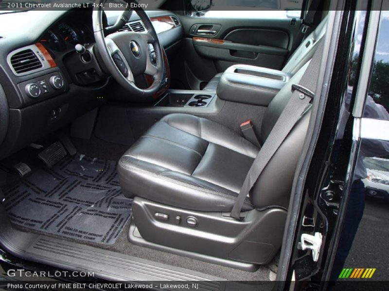 Black / Ebony 2011 Chevrolet Avalanche LT 4x4