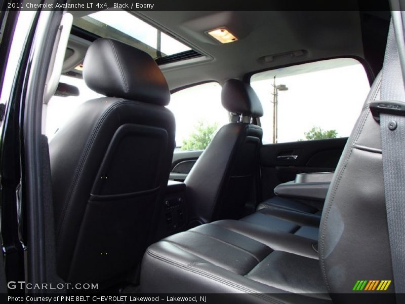 Black / Ebony 2011 Chevrolet Avalanche LT 4x4