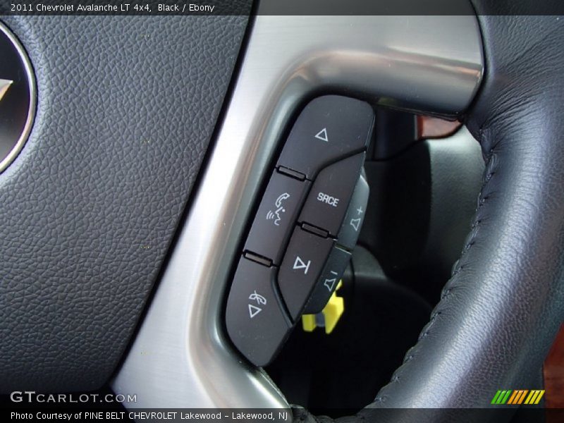 Black / Ebony 2011 Chevrolet Avalanche LT 4x4