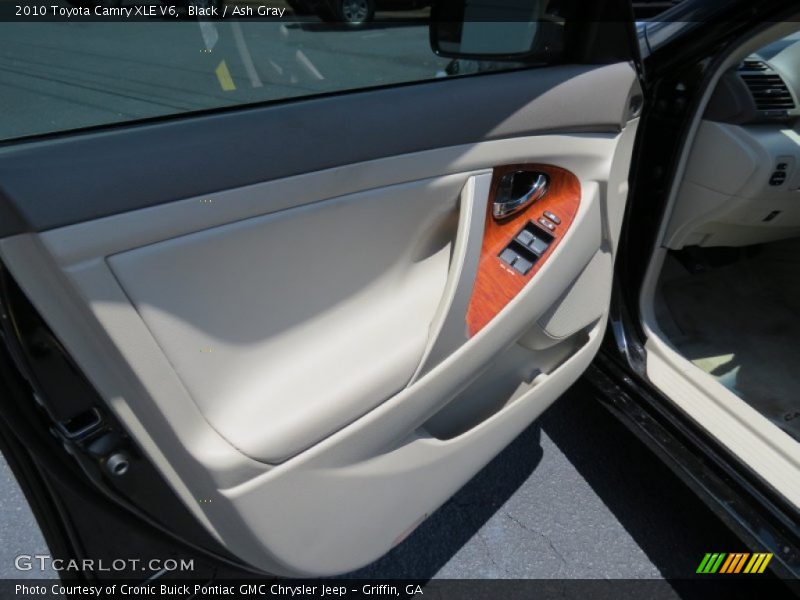 Black / Ash Gray 2010 Toyota Camry XLE V6