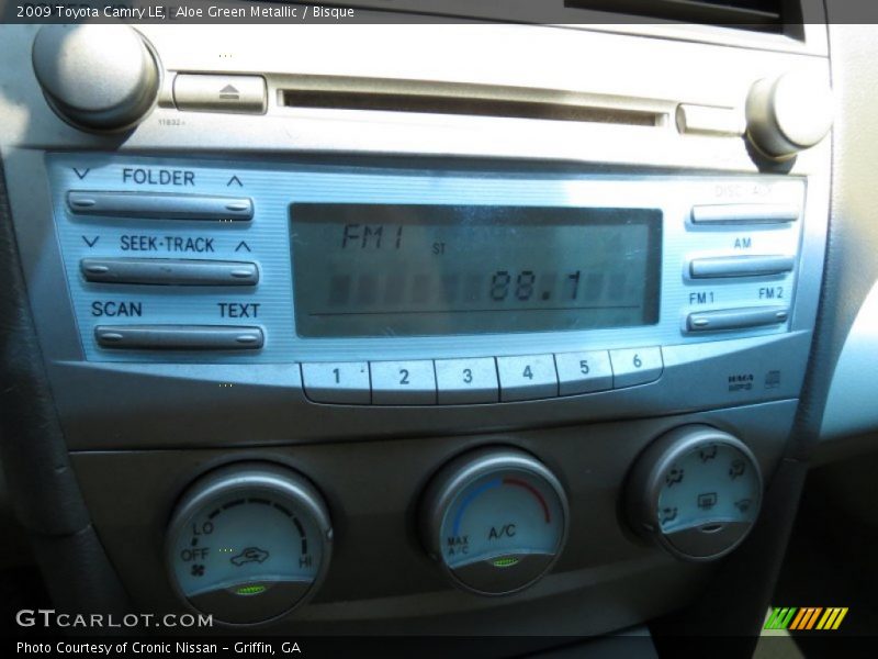 Aloe Green Metallic / Bisque 2009 Toyota Camry LE