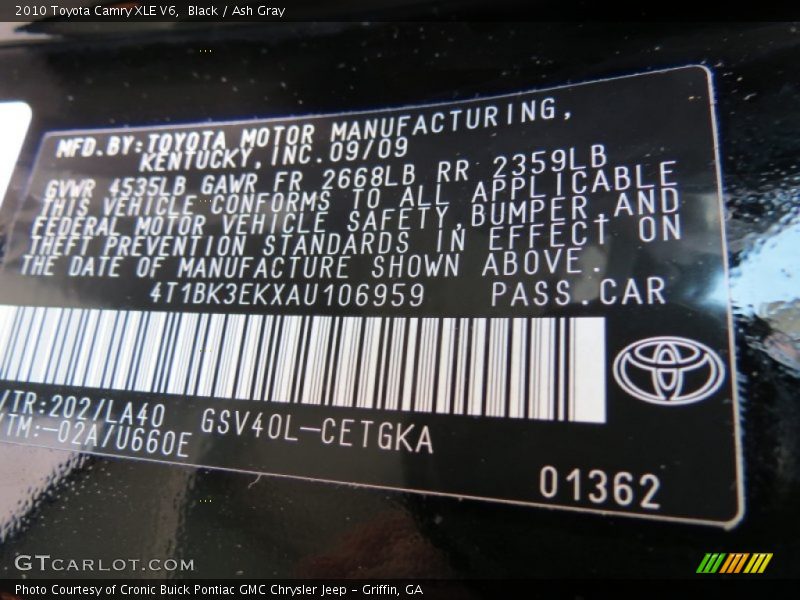 Black / Ash Gray 2010 Toyota Camry XLE V6
