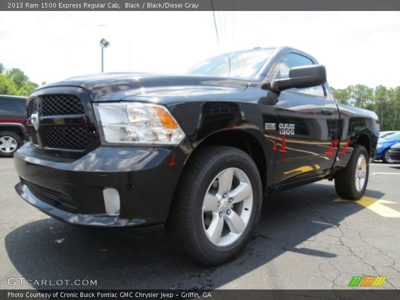 Front 3/4 View of 2013 1500 Express Regular Cab