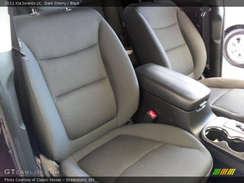 Dark Cherry / Black 2011 Kia Sorento LX