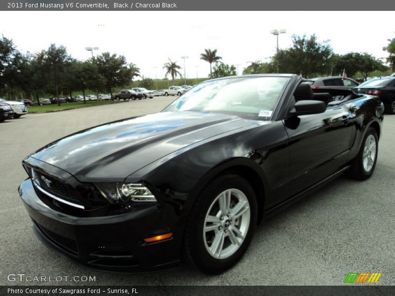 Front 3/4 View of 2013 Mustang V6 Convertible