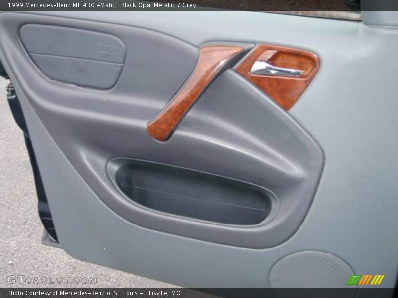 Black Opal Metallic / Grey 1999 Mercedes-Benz ML 430 4Matic