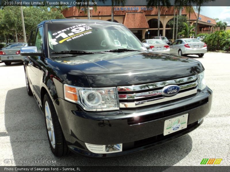 Tuxedo Black / Charcoal Black 2010 Ford Flex Limited