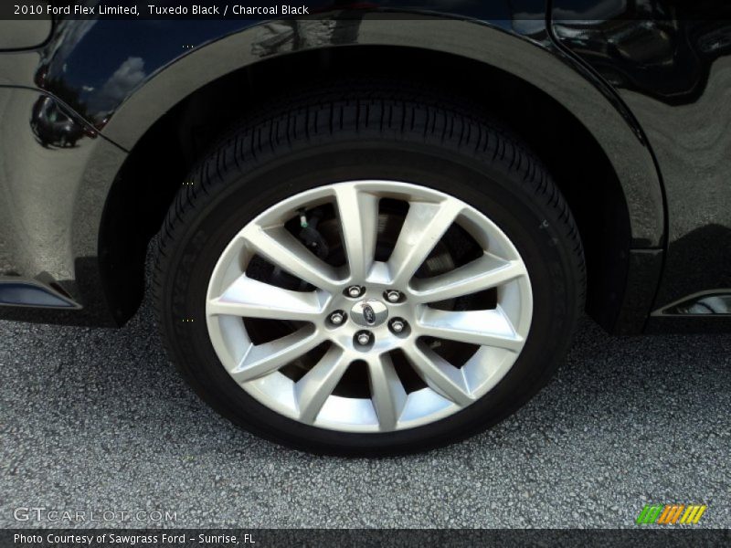 Tuxedo Black / Charcoal Black 2010 Ford Flex Limited