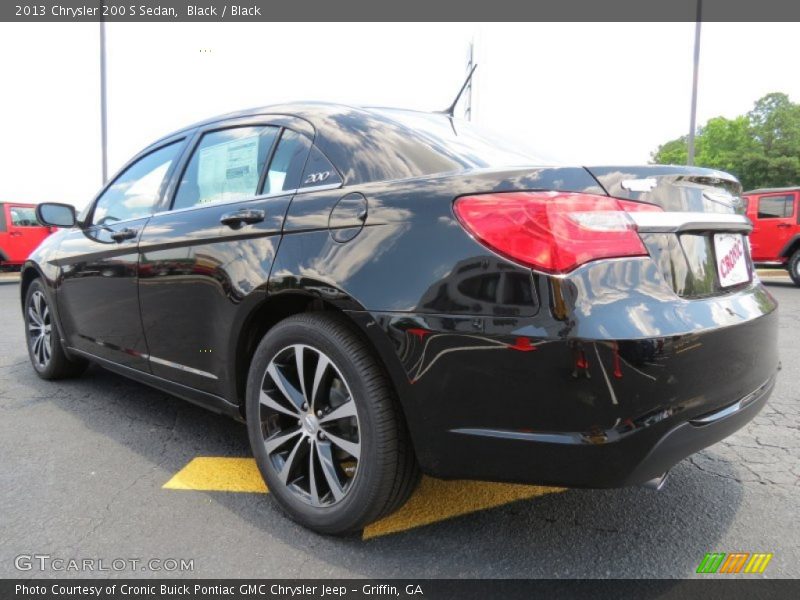 Black / Black 2013 Chrysler 200 S Sedan