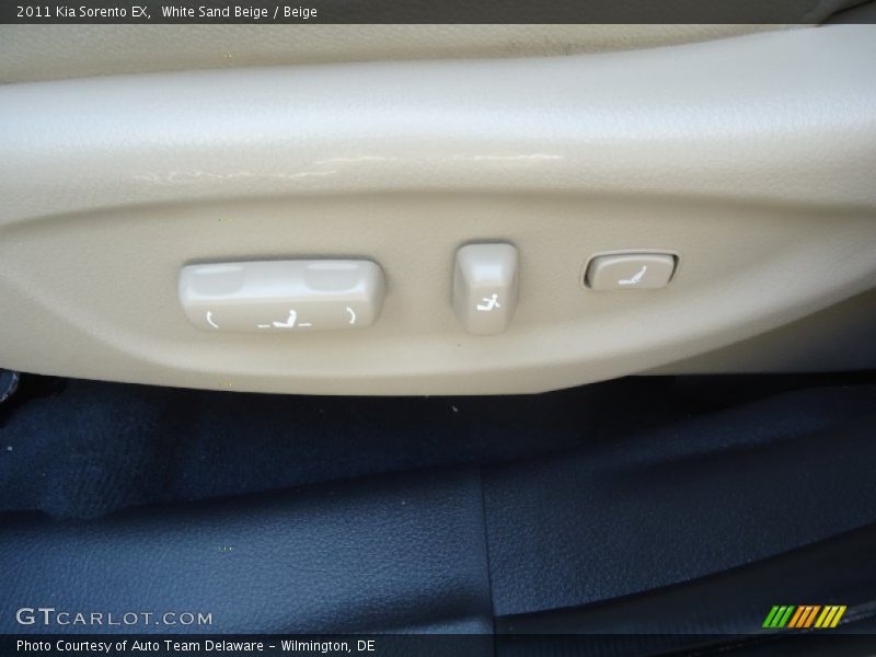 White Sand Beige / Beige 2011 Kia Sorento EX
