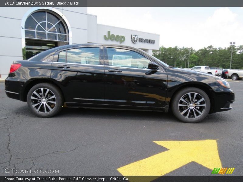 Black / Black 2013 Chrysler 200 S Sedan