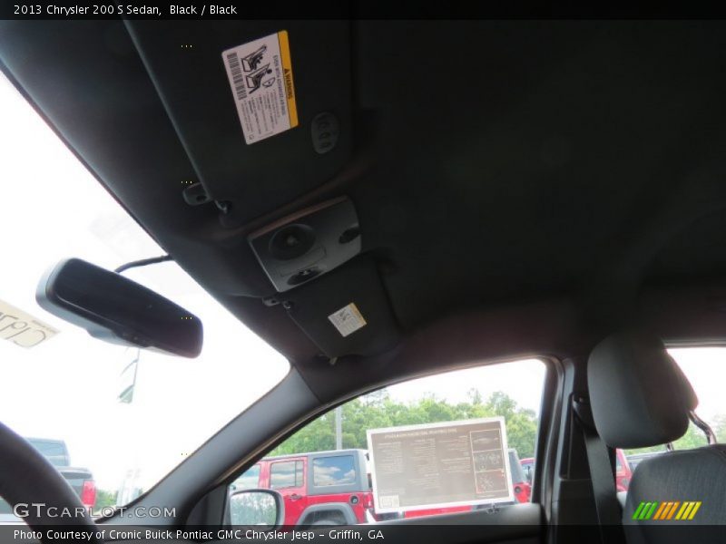 Black / Black 2013 Chrysler 200 S Sedan