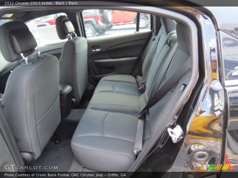 Black / Black 2013 Chrysler 200 S Sedan