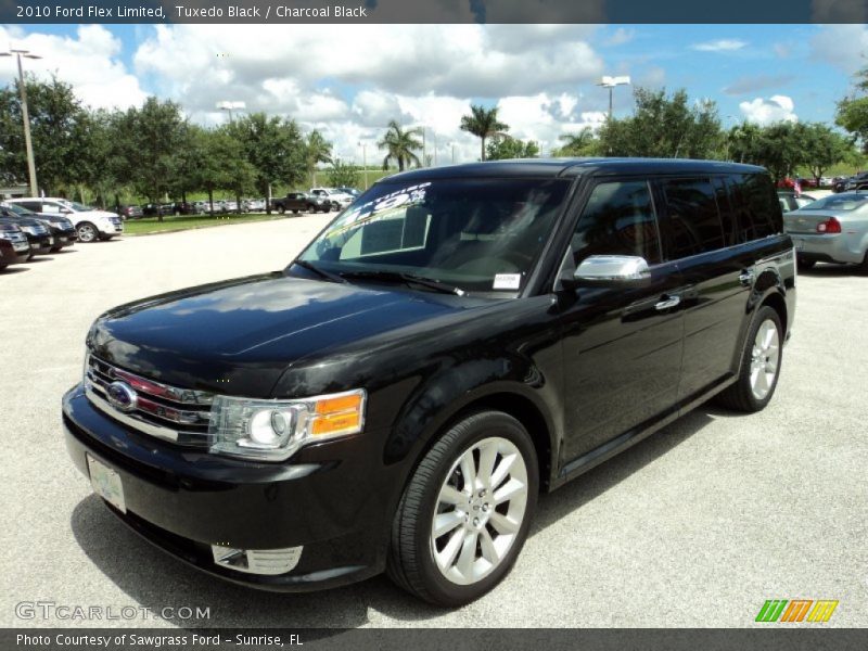 Tuxedo Black / Charcoal Black 2010 Ford Flex Limited