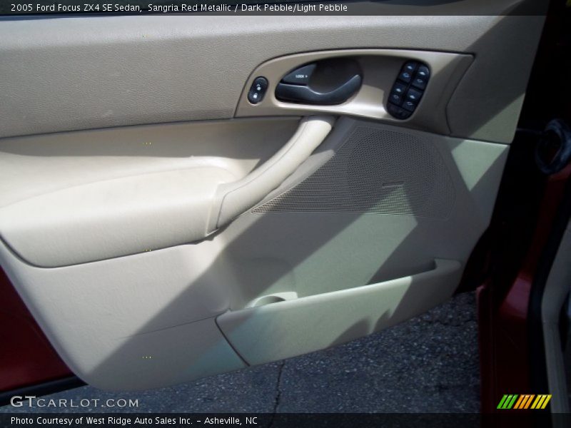 Sangria Red Metallic / Dark Pebble/Light Pebble 2005 Ford Focus ZX4 SE Sedan